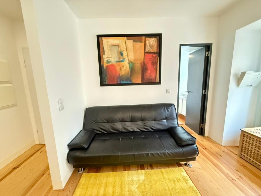 Em Apartment *