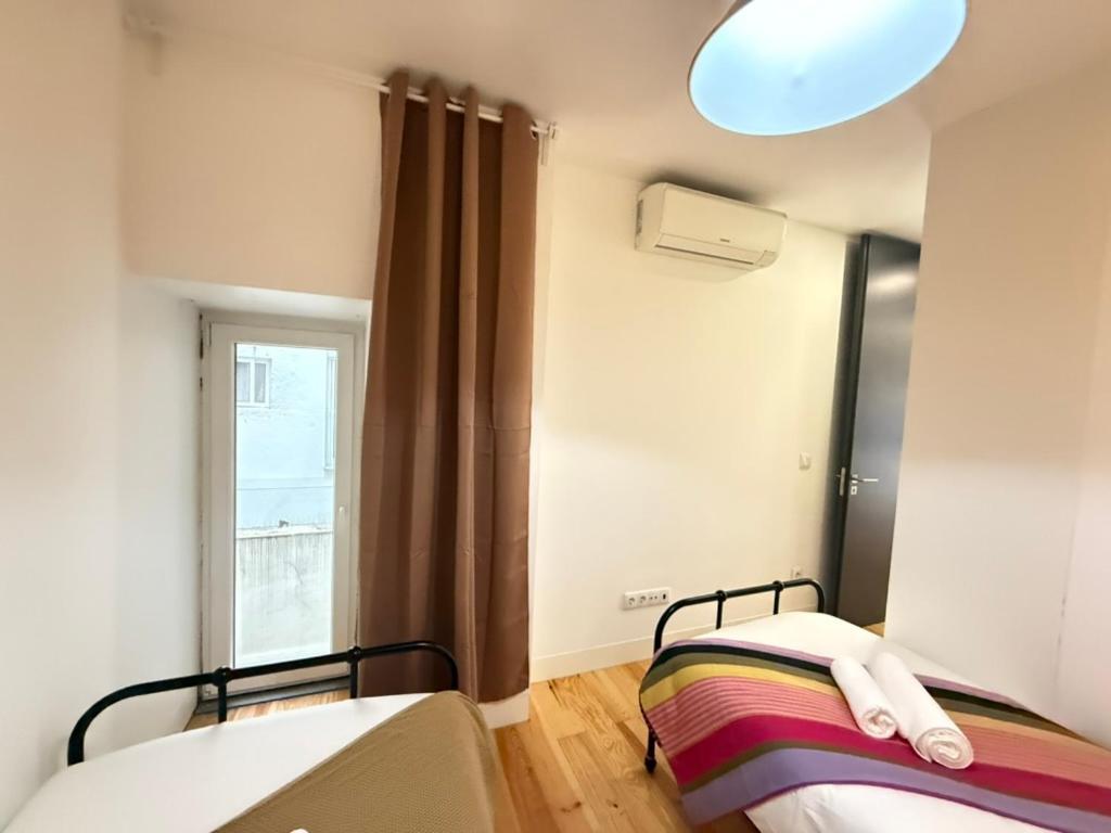 Em Apartment *